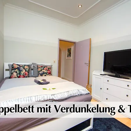 Apartment 12 Fewos Im Jugendstilhaus Mit Aufzug, Terrasse, Kingsize-bett, Smart-tv, Etc
