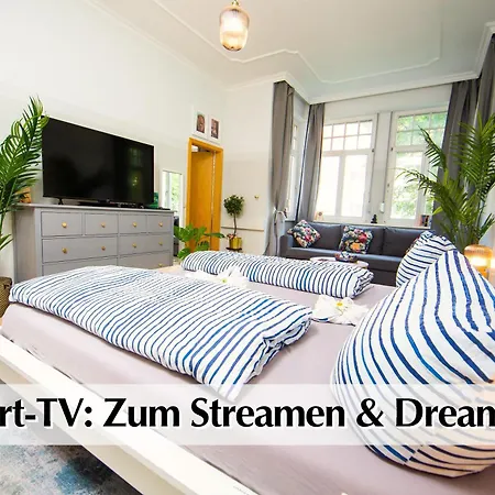 Apartment 12 Fewos Im Jugendstilhaus Mit Aufzug, Terrasse, Kingsize-bett, Smart-tv, Etc